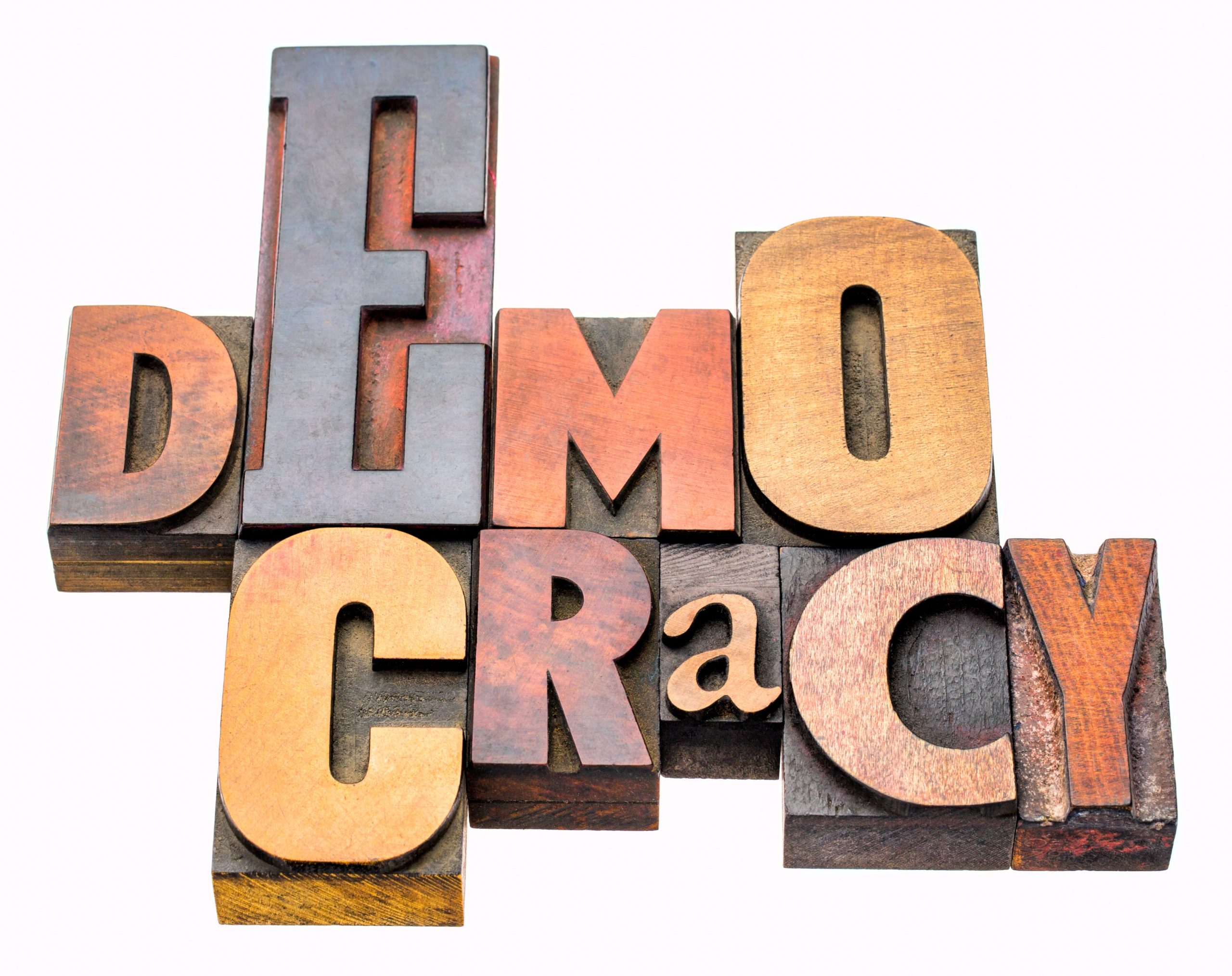 על דמוקרטיה מהותית ודמוקרטיה צורנית